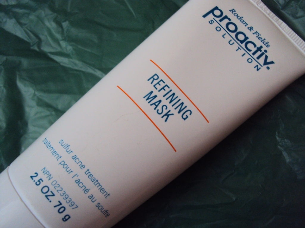How do you apply the Proactiv refining mask?